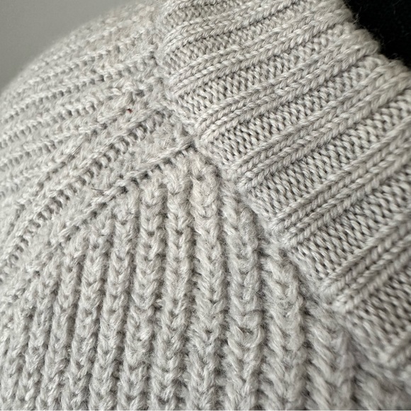 Sz S Aritzia WILFRED Sardou Merino Wool Knit Sweater in Heather Grey - Picture 3 of 7